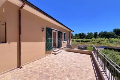 Casa Indipendente in vendita, Via Gorlago, Roma