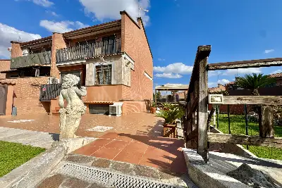 Villa Bifamiliare in vendita, Via Camillo Mastrocinque, Roma