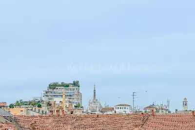 Casa in vendita, Via Giulio Uberti, Milano