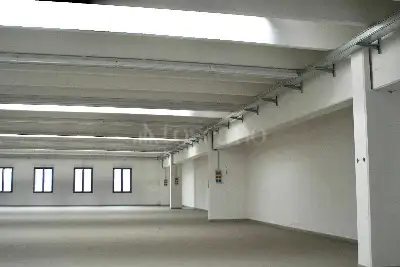 Negozio in affitto, Via Francesco Tedesco, Avellino