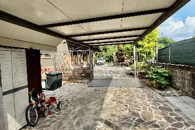 Villino a Schiera in vendita, Via Sorbana, Brescia