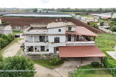 Villa in vendita, Via Le Ferriere, Latina