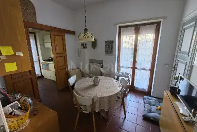 Villino a Schiera in vendita, Via Calosso, Roma