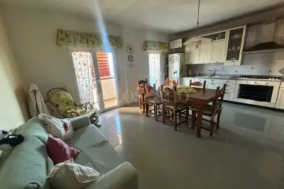 Casa in vendita, Largo Catone, Pomezia