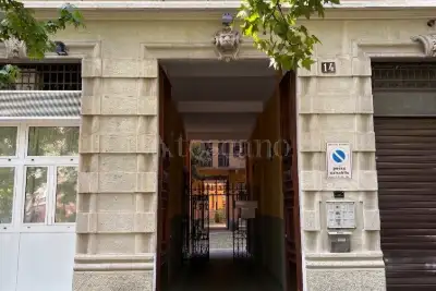 Casa in vendita, Via Correggio, Milano