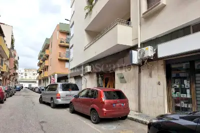 Negozio in vendita, Via Numa Pompilio, Brindisi