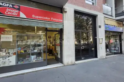 Negozio in vendita, Viale Pisa, Milano