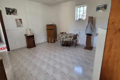 Casa Indipendente in vendita, Via Fiume Tavo, Cappelle sul Tavo