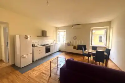 Casa in vendita, Via Urbano II, Roma