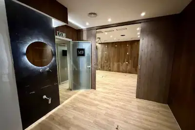 Negozio in affitto, Piazza Cola di Rienzo, Roma