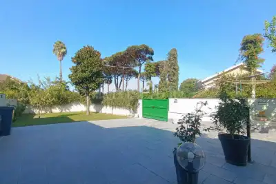 Villino a Schiera in affitto, Via Venezia, Anzio