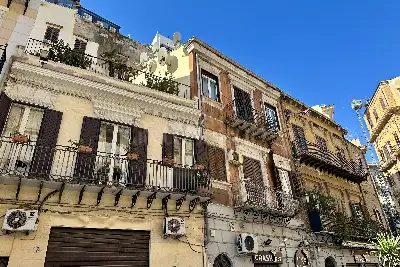Casa in vendita, Piazza Teatro Santa Cecilia, Palermo