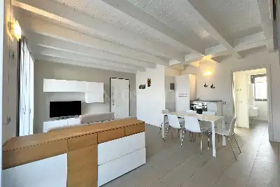 Casa in vendita, Lungolago Giuseppe Garibaldi, Peschiera del Garda