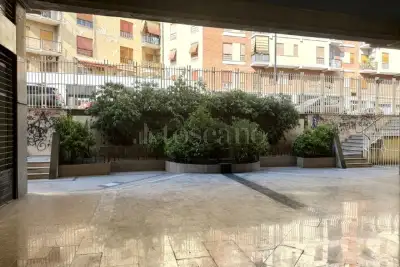 Casa in vendita, Via Tuscolana, Roma