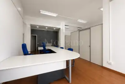 Negozio in vendita, Via Friuli, Milano