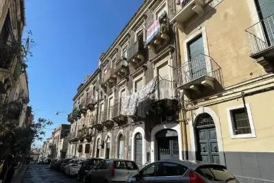 Palazzo in vendita, Via Carlo Ardizzone, Catania
