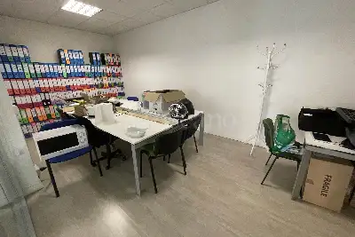 Capannone in vendita, Via dei Castelli Romani, Pomezia