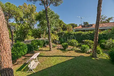 Villa Bifamiliare in vendita, Viale dell'Esperanto, Roma
