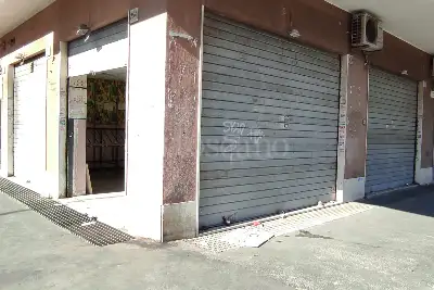 Negozio in vendita, Via Costanzo Casana, Roma