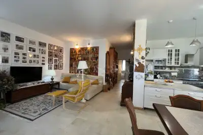 Casa in vendita, Via Angelo Bisi, Milano