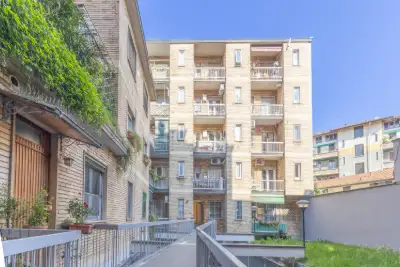 Casa in vendita, Via Enrico Nöe, Milano