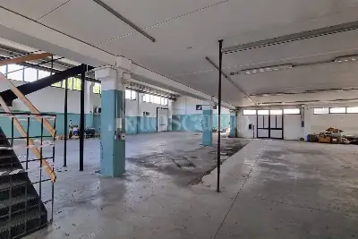 Capannone in vendita, Via G. Curioni, Galgagnano