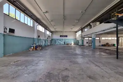 Capannone in vendita, Via G. Curioni, Galgagnano