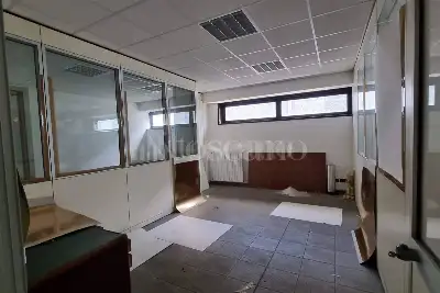 Capannone in vendita, Via G. Curioni, Galgagnano