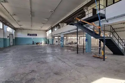 Capannone in vendita, Via G. Curioni, Galgagnano