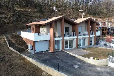 Villa in vendita, Via Luigi Colombo, Lavena Ponte Tresa