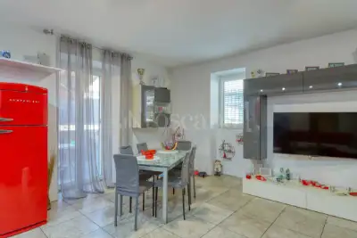 Casa in vendita, Via Taiana, Lavena Ponte Tresa