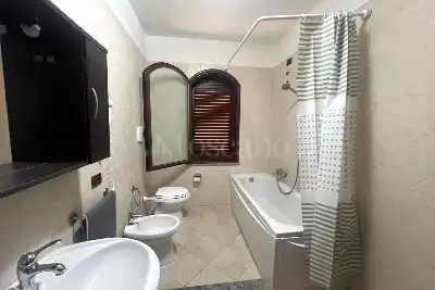 Casa in vendita, Via Antonio Vivaldi, Uta