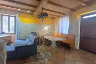 Villa in vendita, Via Formia, Roma