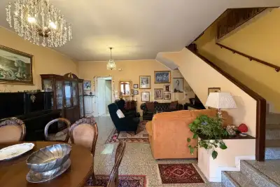 Villino a Schiera in vendita, Via Duca d'Aosta, San Giovanni la Punta