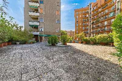 Casa in vendita, Viale Giovanni Suzzani, Milano