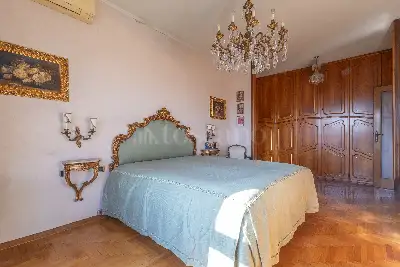 Casa in vendita, Via Giovanni Pascoli, Milano