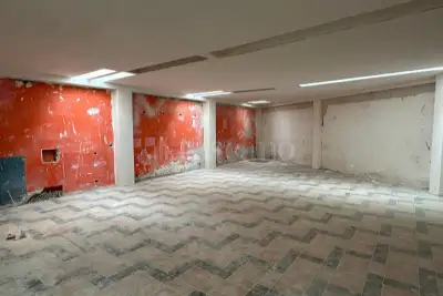 Negozio in vendita, Via Michele Garruba, Bari