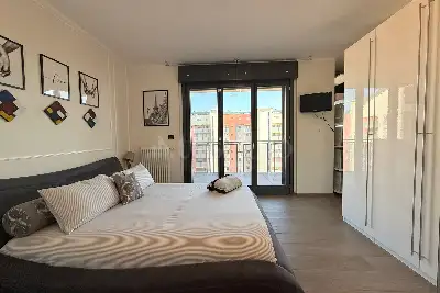 Casa in vendita, Via Senigallia, Milano