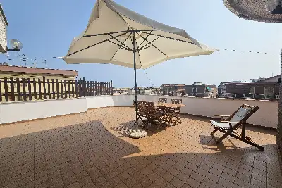 Attico in vendita, Via Zagabria, Pomezia