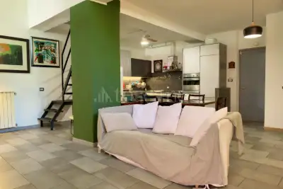 Casa in vendita, Via Bovisasca, Milano
