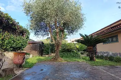Villa in vendita, Via Rifiano, Roma