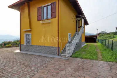 Villa in vendita, Via Viconago, Cadegliano-Viconago