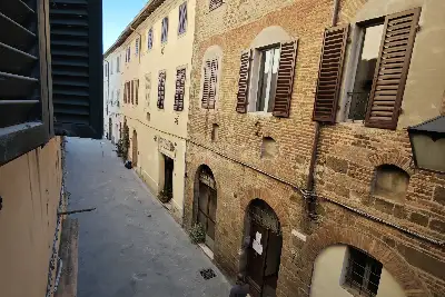 Casa Indipendente in vendita, Via Mazzini, Montalcino