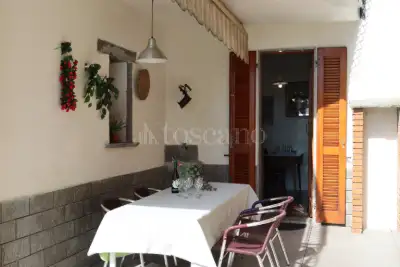 Casa Indipendente in vendita, Via Schignano, Argegno
