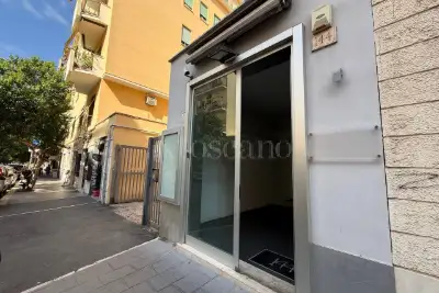 Negozio in vendita, Via di Monte Verde, Roma