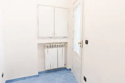 Casa in vendita, Via Maddaloni, Napoli