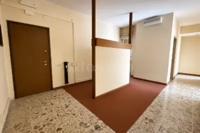 Ufficio in affitto, Corso Porta Nuova, Verona