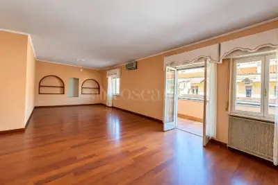 Casa in vendita, Via Luigia Poloni, Verona
