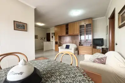 Casa in vendita, Viale dei Caduti per la Resistenza, Roma