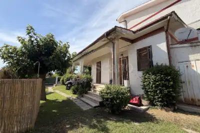 Casa in vendita, Viale Po 30, Ardea